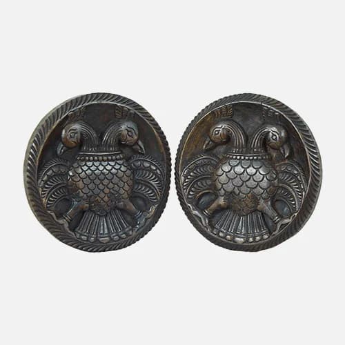 Twin Parrot Antique Finish Wall Décor Pair Gallery - Detail