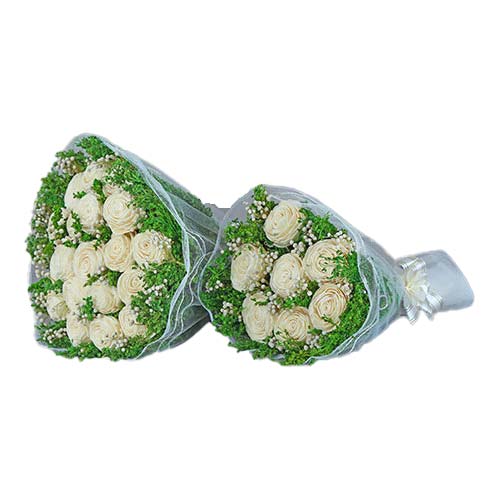 White Lotus Rose Bouquet Combo